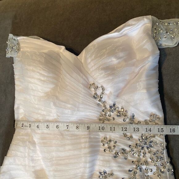 Women’s Wedding Dress with Side Design Ruffles & Corset Back Size 10 NWOT - Picture 8 of 10
